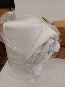 lot 15345 image: Mattress cover (Unknown size)