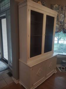 lot 901 image: White China Cabinet Hutch 81 x 19.5 x 52 in.