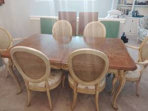 lot 921 image: White Furniture Company Table, Six Chairs, Two Inserts and Felt Pad Protectors. Table 28x43x71 in Inserts 43x20 in chairs 39x24x16 in.