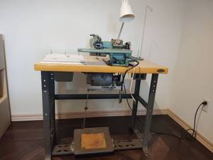 US Blindstitch Model B518-2 Industrial Sewing Machine with Table 29x20x36 in Located in Basement
