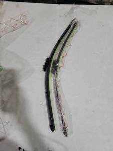lot 4703 image: 22 Wipers
