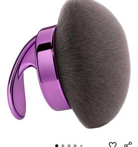 lot 4768 image: Blend & Blur Ultra Large Body Makeup Brush For Self Tanner, 5.11inch Wide-headed Kabuki Brush