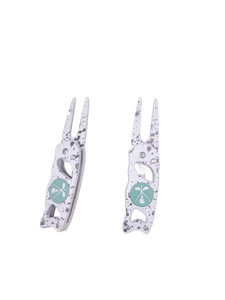 lot 6206 image: White Speckled Golf Divot Tool Set