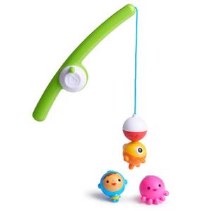 lot 2251 image: Munchkin� Fishin Magnetic Baby and Toddler Bath Toy, 4pc Set