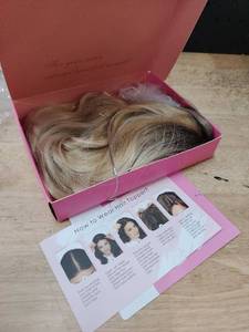 lot 14463 image: Womens Wiglets Hair Topper