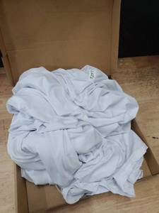 lot 14491 image: White Cotton Tablecloth 7.5ft