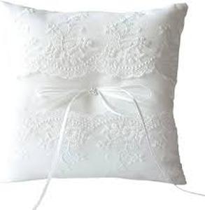 lot 4225 image: White Lace Embroidered Decorative Ring Pillow