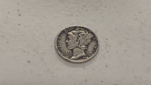lot 4 image: 1944 Mercury Silver Dime Coin 90% Silver
