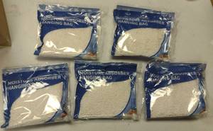 lot 404 image: Moisture Absorber Hanging Bags 5 packs Set