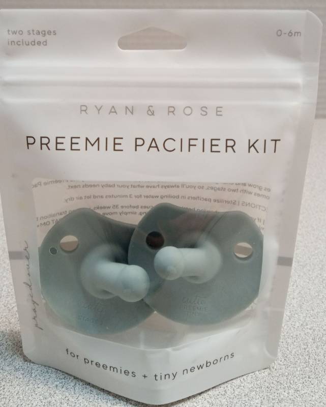 lot 4590 image: Ryan & Rose Preemie Pacifier Kit 0-6m Two Stage Set