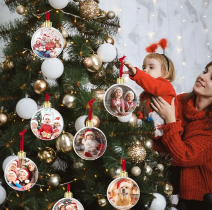 lot 5055 image: Christmas Photo Ornaments Ball Bulk with Your Own Photos Clear Plastic Hanging Picture Frame Ornaments