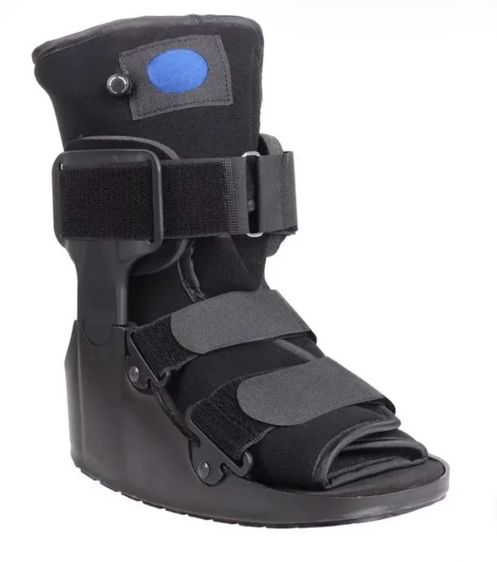 lot 5187 image: Short Air Cam Walker Fracture Boot (Medium) (Missing Strap)