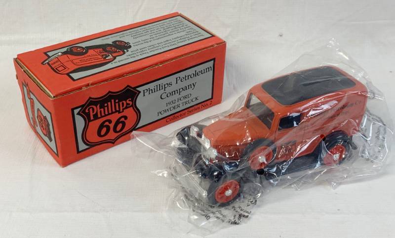 lot 8006 image: Phillips 66 - Collector Series No. 2 - Die-Cast Metal - 1932 Ford Powder Truck Bank - ERTL 9121UP - PHILLIPS PETROLEUM CO. GEOLOGICAL DEPT.