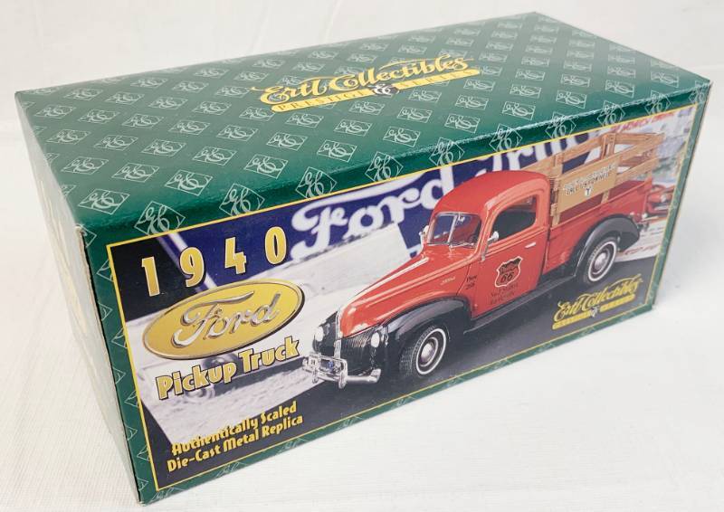 lot 8014 image: 1940 FORD Pickup Truck - PRESTIGE SERIES - FIRST EDITION - Phillips 66 - 125 Scale - 1995 ERTL