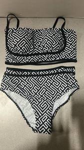 lot 6132 image: Black & White Geometric Print Bikini Set-medium