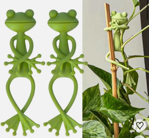 lot 6172 image: Lot of 3 Plant Stand Green Frog Plant Supports Holder