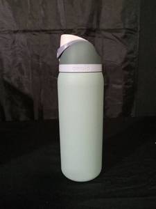 lot 3060 image: Owala 32OZ Stainless Steel Water Bottle with Flip-Top Lid - Retail $25