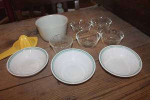 lot 1121 image: Corelle Berry Bowls and More