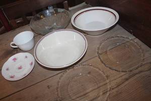 lot 1123 image: Corelle Serving Bowl and More