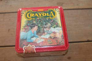 lot 1168 image: New Sealed 1992 Metal Crayola Tin wcontents