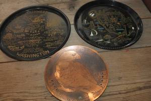 lot 1175 image: Vtg. Dcor Plates