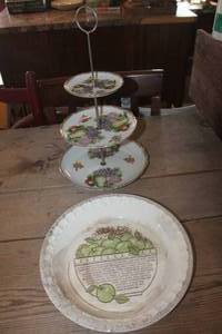 lot 1204 image: Vtg. 3-Tier Dessert Stand & Apple Pie Plate