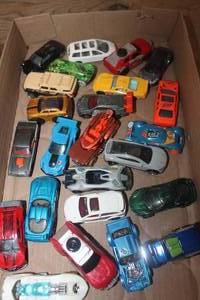 lot 1205 image: Flat of Hot Wheels