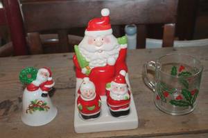 lot 1209 image: Vtg. Santa Napkin Holder, S&P Shakers & More