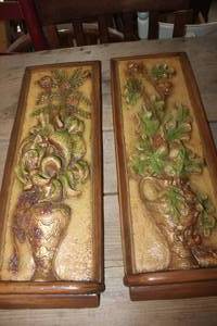 lot 1213 image: Vtg. MCM Chalkware Wall Hangings 8 x 21
