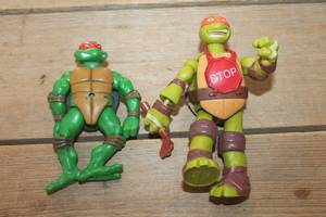 lot 1232 image: Vtg. Teenage Mutant Ninja Turtles