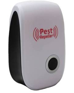lot 16901 image: Ultrasonic Indoor Pest Control Repeller for Bugs, Insects, Mice, Spiders (6 pack) - Retail $20