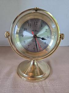 lot 1017 image: Seth Thomas Brass Desk Clock with Gimbal Mount