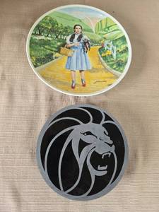 lot 1021 image: Knowles Wizard of Oz Over the Rainbow Collector Plate and MGM Lion plaque