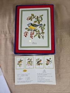 lot 1033 image: European Singing Birds Porcelain Wall Hanging by Tettau-Atelier