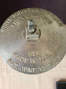 lot 1044 image: Antique White Mountain Freezer ice cream maker canister with paddle, no wooden bucket included