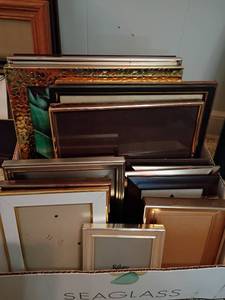 lot 1201 image: Assorted Picture Frames.   8 x 10 and 4 x 6