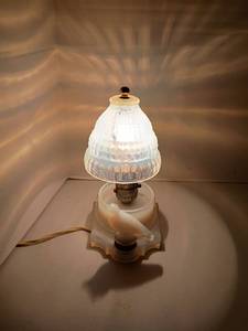 lot 1227 image: Vintage 1920s to 1940s Art Deco Style Boudoir Lamp.   With Ribbed Dome Lid.   9in. tall