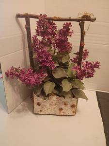 lot 1302 image: Faux flower arrangement 16in