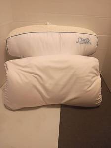 lot 1306 image: Neck Pillows