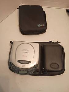 lot 1329 image: Color Pencil Holder and CD Player and CD Holder Combo