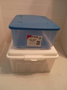 lot 1347 image: Small Storage Totes