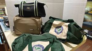 lot 1360 image: Small Travel Bags