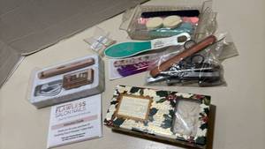 lot 1367 image: Nail Care and Pedicure Items