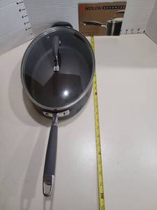 lot 1400 image: Avalon oval skillet