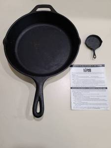 lot 1401 image: Lodge cast iron 10inskillet.