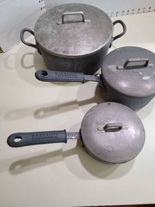 lot 1403 image: Magnolite cookware, 3, 2, 1 qt.