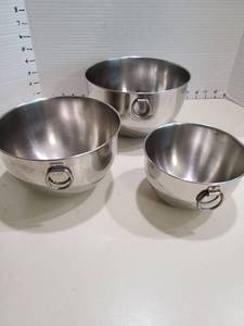 lot 1410 image: 3 matching stainless steel mixing bowls.