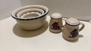 lot 1432 image: Home and Garden Party Ltd Bowls and Shakers