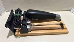lot 1436 image: Cuisinart Electric Carving Knife with Storage Base
