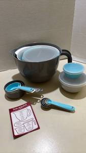 lot 1439 image: Prepara Measuring Cups, Bowls and Spoons